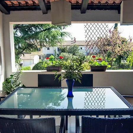 Hana House * Pula