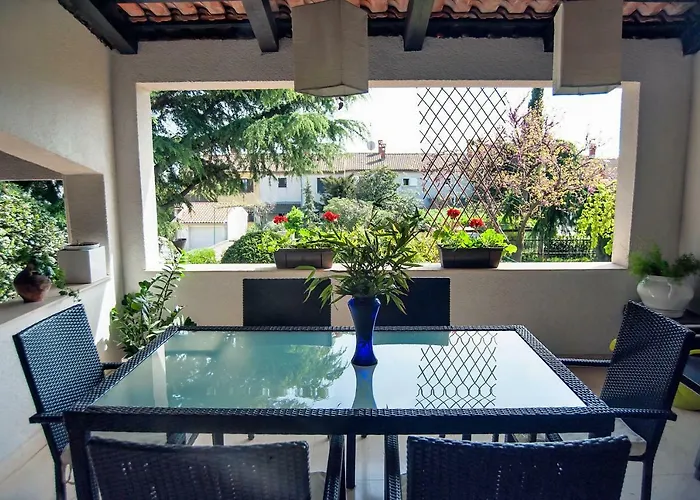 Hana House * 普拉